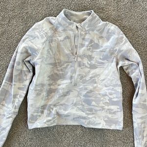 Lululemon ribbed half zip size 8